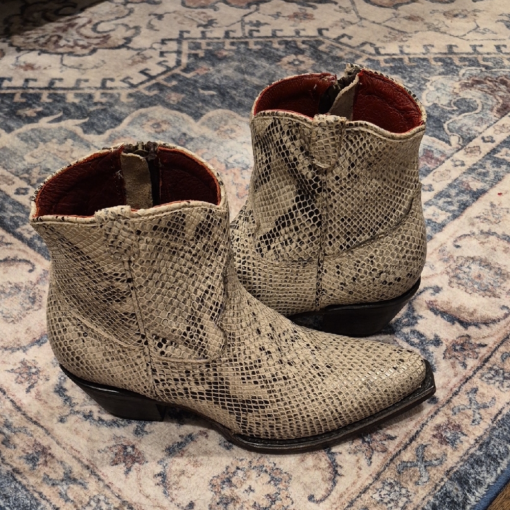 7/7.5 Freebird Miramar Leather Booties in Snakeskin, Size 6 Tag - Picture 3 of 15